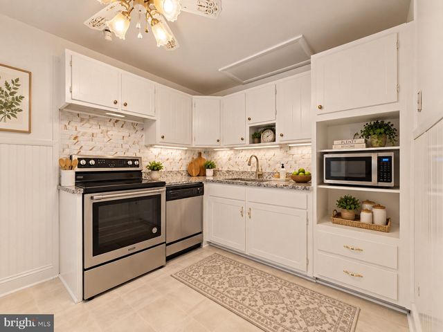 1335 ELSON RD, Brookhaven, PA 19015
