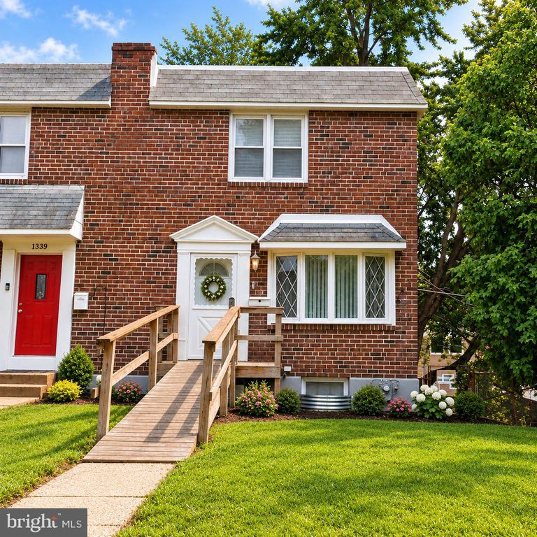 1335 ELSON RD, Brookhaven, PA 19015