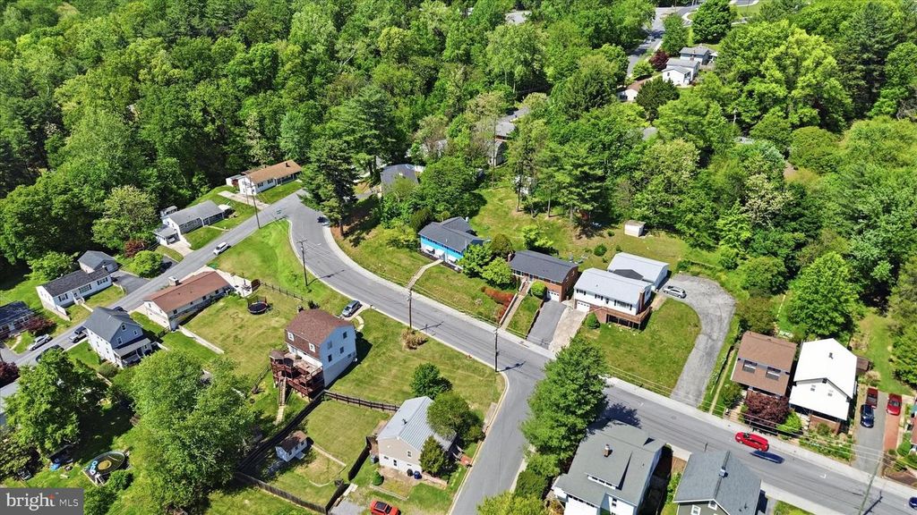 Image 29 of property listing at 603 W B ST, Brunswick, MD 21716