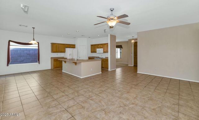 4860 S SPRINGS Drive, Chandler, AZ 85249