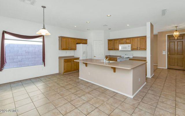 4860 S SPRINGS Drive, Chandler, AZ 85249