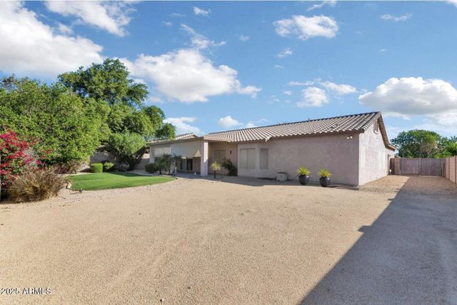 4860 S SPRINGS Drive, Chandler, AZ 85249