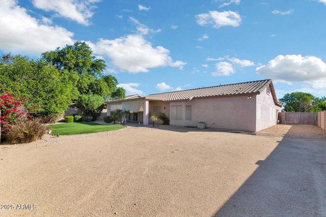 4860 S SPRINGS Drive, Chandler, AZ 85249