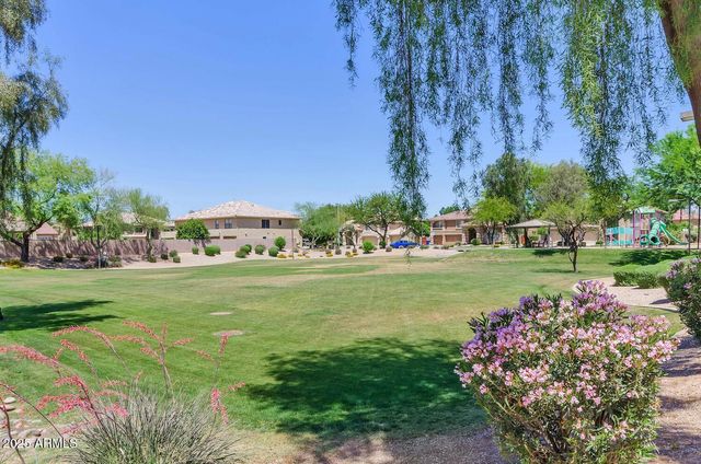 4860 S SPRINGS Drive, Chandler, AZ 85249