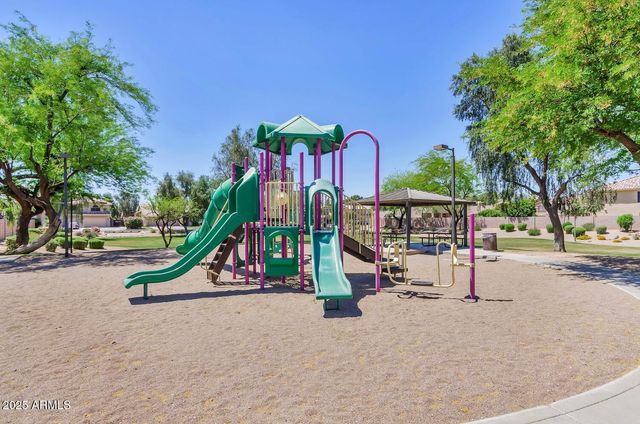 4860 S SPRINGS Drive, Chandler, AZ 85249