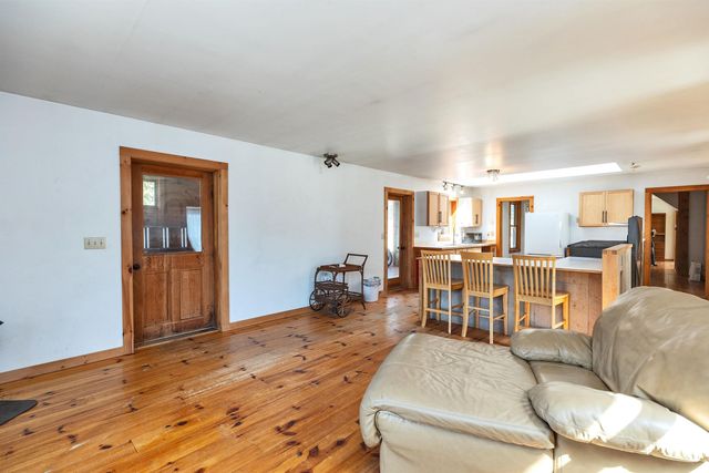 184 Francestown Road, Bennington, NH 03442