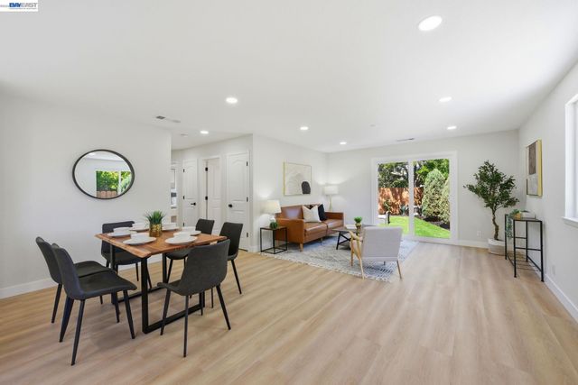 965 Collins Court, Hayward, CA 94544