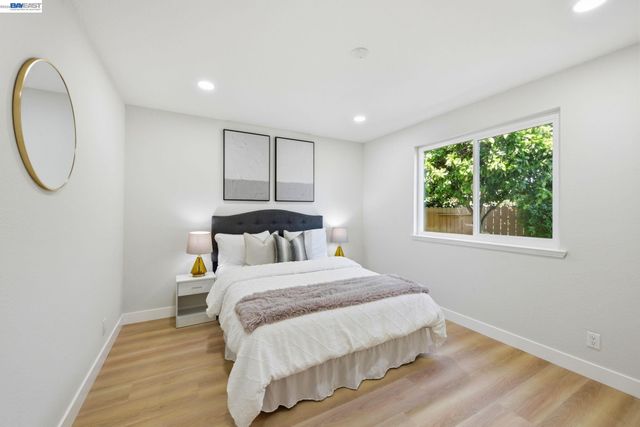965 Collins Court, Hayward, CA 94544