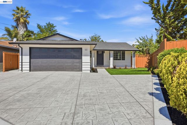 965 Collins Court, Hayward, CA 94544