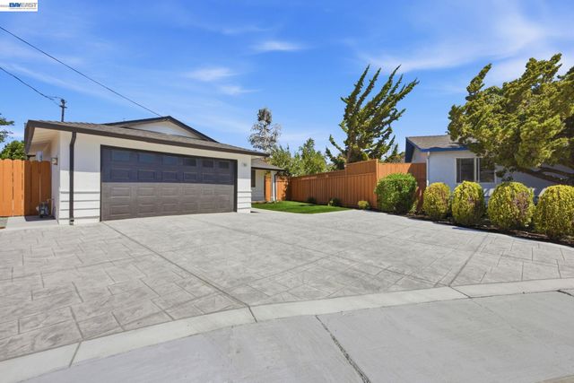 965 Collins Court, Hayward, CA 94544