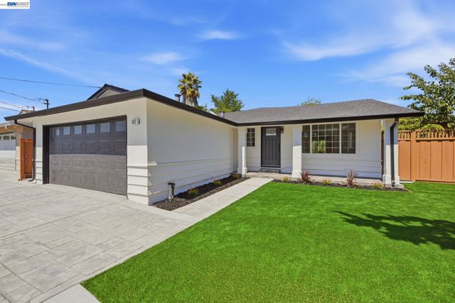 965 Collins Court, Hayward, CA 94544