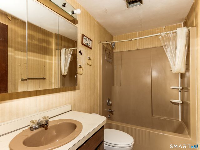 63 High Hill Road, Wallingford, CT 06492