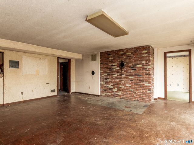 63 High Hill Road, Wallingford, CT 06492