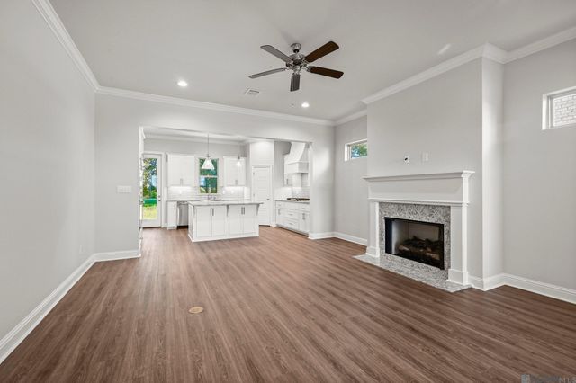 5018 Stonewater Dr, Gonzales, LA 70737