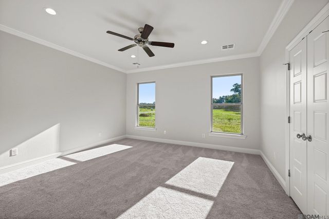 5018 Stonewater Dr, Gonzales, LA 70737