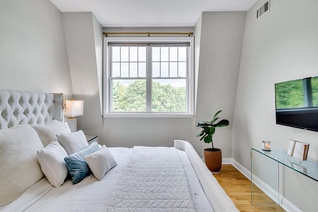 295 Salem St 99, Woburn, MA 01801