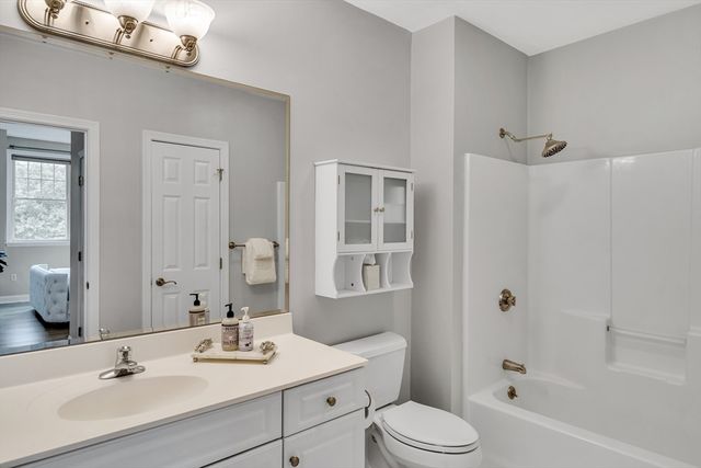 295 Salem St 99, Woburn, MA 01801