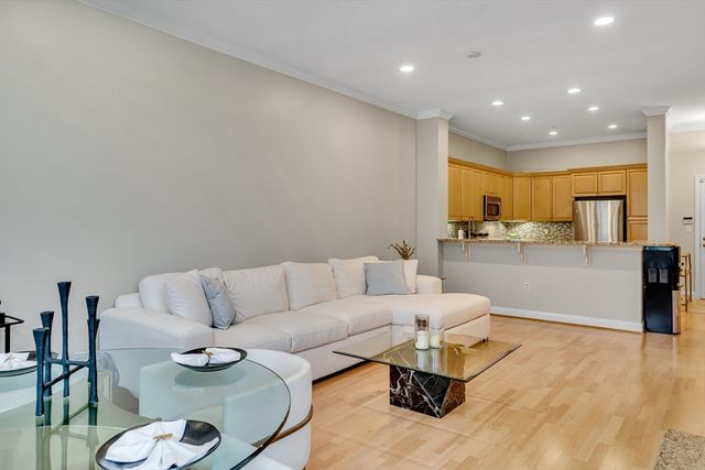 295 Salem St 99, Woburn, MA 01801