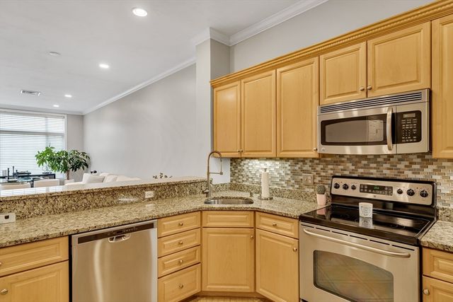 295 Salem St 99, Woburn, MA 01801