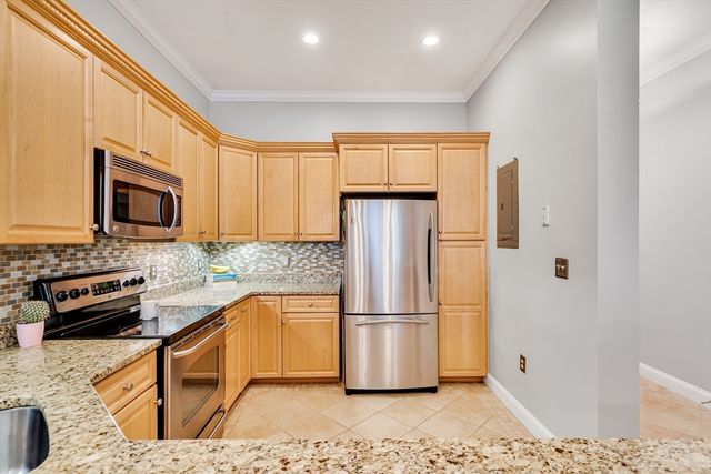 295 Salem St 99, Woburn, MA 01801