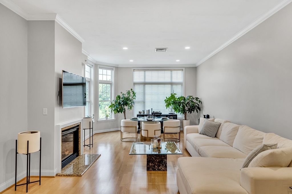 295 Salem St 99, Woburn, MA 01801