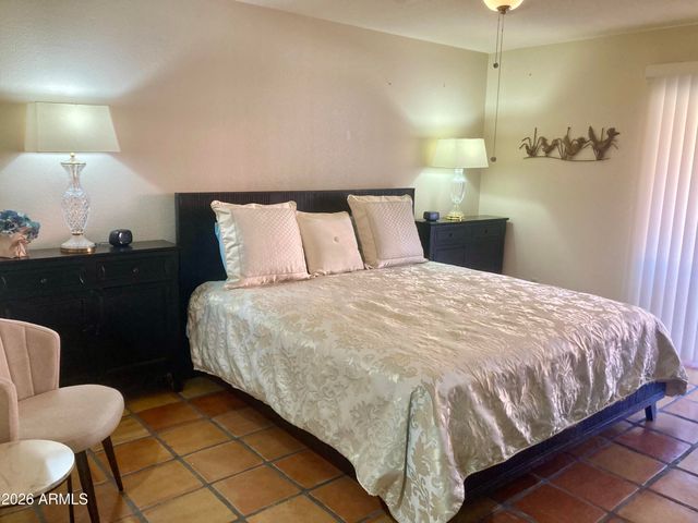 4303 E CACTUS Road 117, Phoenix, AZ 85032