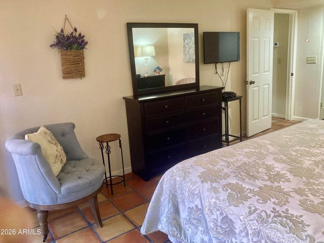 4303 E CACTUS Road 117, Phoenix, AZ 85032