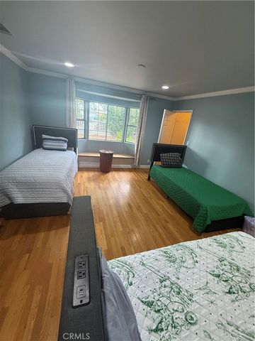7420 Hesperia, Reseda, CA 91335