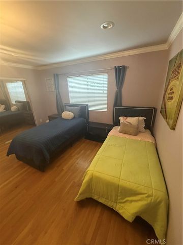 7420 Hesperia, Reseda, CA 91335