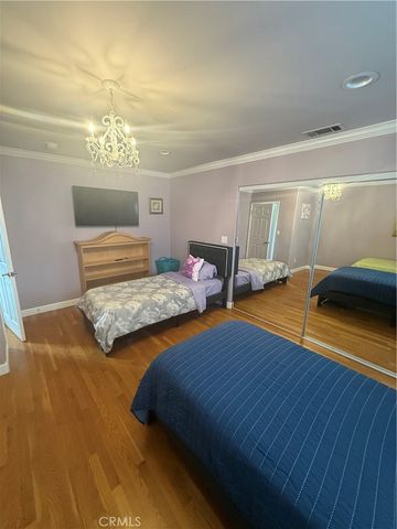 7420 Hesperia, Reseda, CA 91335