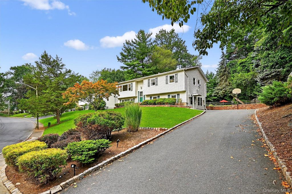 31 Park Terrace, Valley Cottage, NY 10989