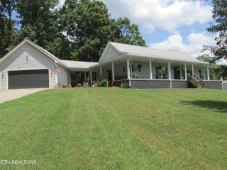 1844 Peterson Rd, Greenback, TN 37742