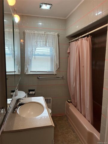 553 W Beech Street, Long Beach, NY 11561
