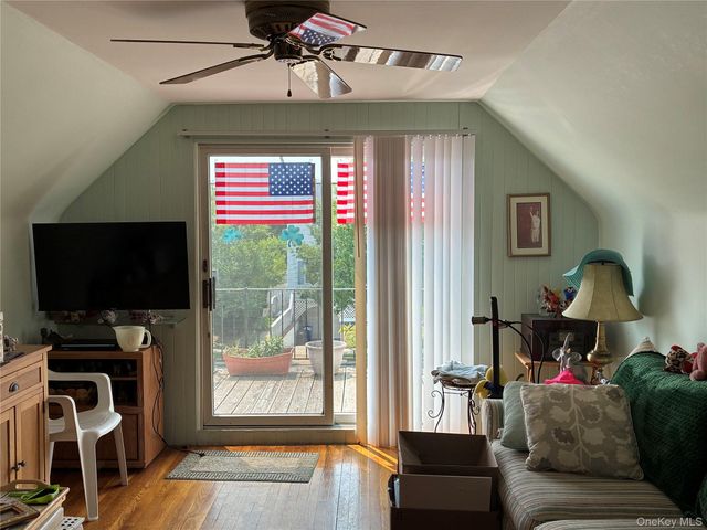 553 W Beech Street, Long Beach, NY 11561