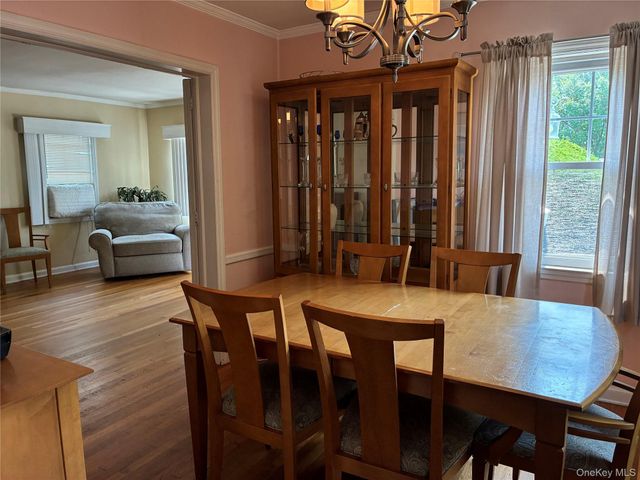 553 W Beech Street, Long Beach, NY 11561