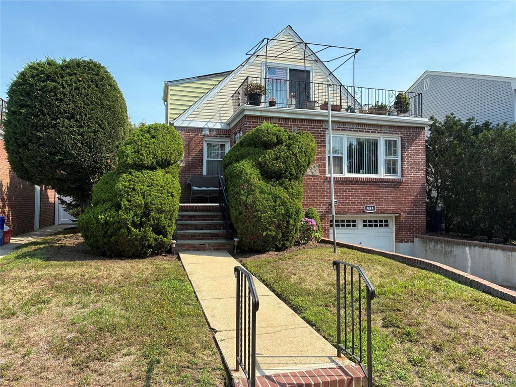553 W Beech Street, Long Beach, NY 11561 — photo 2