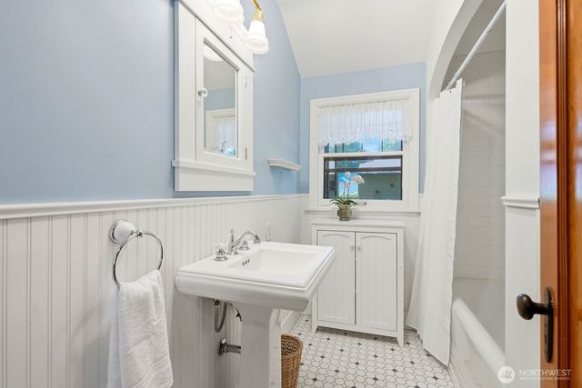 702 E 3rd Avenue, Ellensburg, WA 98926