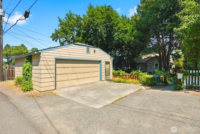 702 E 3rd Avenue, Ellensburg, WA 98926