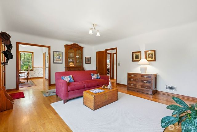 702 E 3rd Avenue, Ellensburg, WA 98926