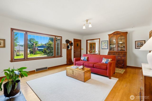 702 E 3rd Avenue, Ellensburg, WA 98926