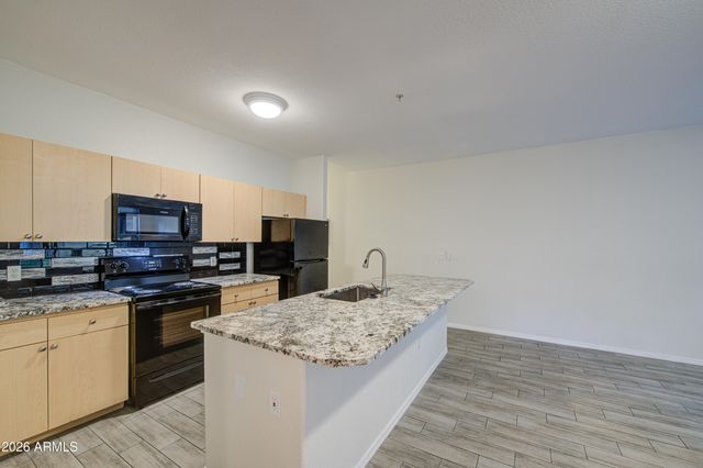 18416 N CAVE CREEK Road 1019, Phoenix, AZ 85032