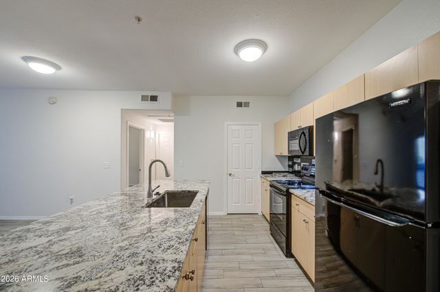 18416 N CAVE CREEK Road 1019, Phoenix, AZ 85032