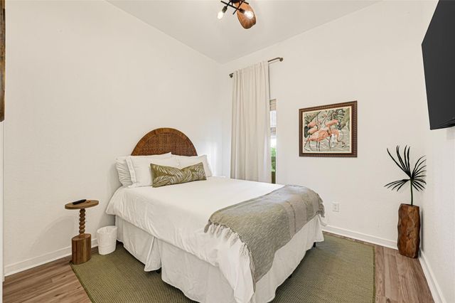 911 13th Street, San Leon, TX 77539
