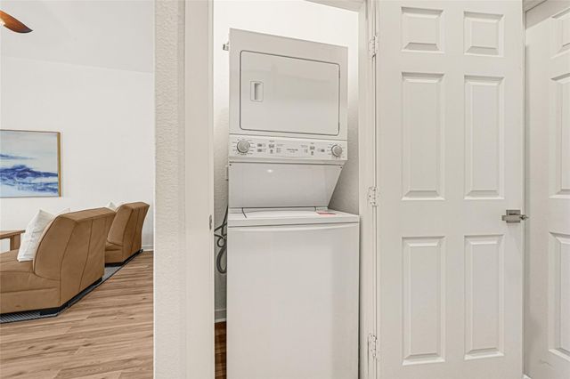 911 13th Street, San Leon, TX 77539