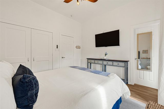 911 13th Street, San Leon, TX 77539