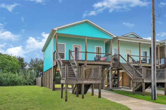 911 13th Street, San Leon, TX 77539