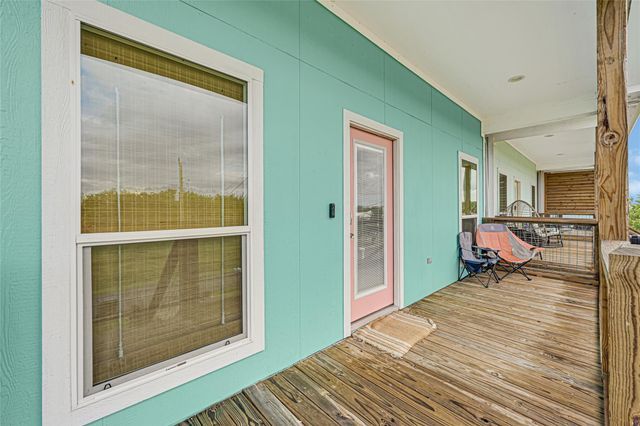 911 13th Street, San Leon, TX 77539