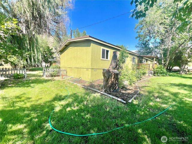 271 A Highway 20, Tonasket, WA 98855