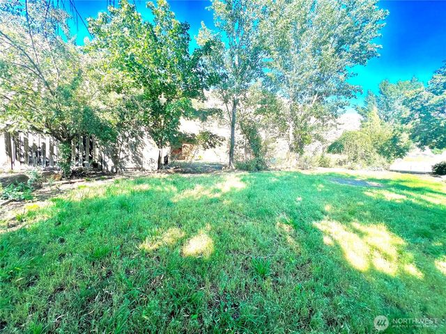 271 A Highway 20, Tonasket, WA 98855