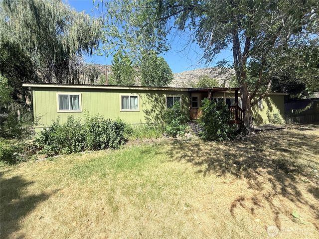 271 A Highway 20, Tonasket, WA 98855